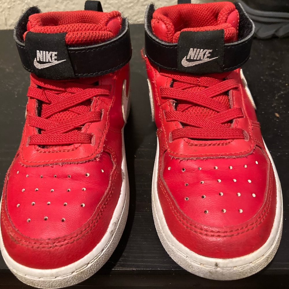 Kids Nike Hi Tops, size 9c